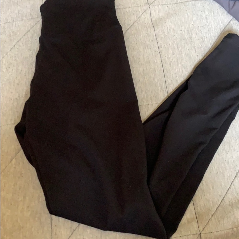 Black leggings